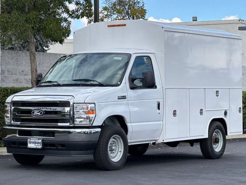 New 2026 Ford E-350 and Econoline 350 Super Duty w/ Power Equipment Group image 8