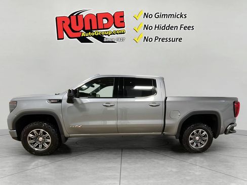 Used 2024 GMC Sierra 1500 AT4 w/ AT4 Premium Package AWD/4WD image 3