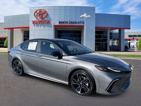Used 2026 Toyota Camry XSE w/ Premium Plus Package FWD image 3