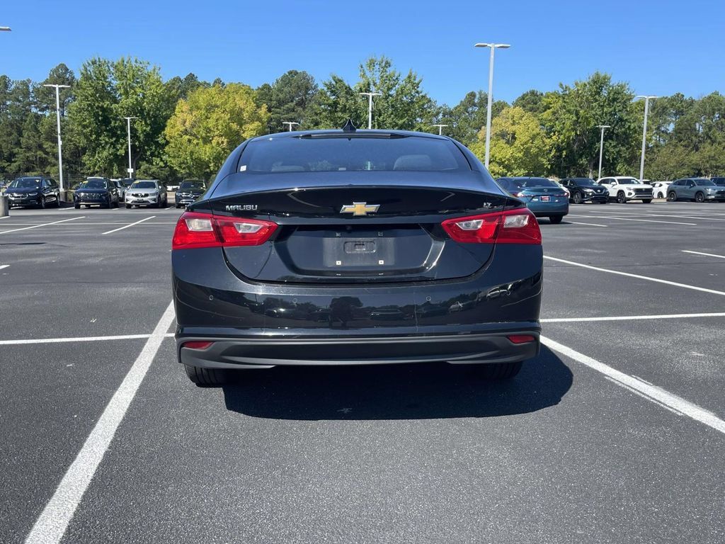 Used 2025 Chevrolet Malibu LT FWD image 6