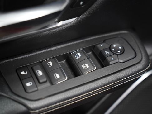 Used 2025 RAM 1500 Laramie image 18