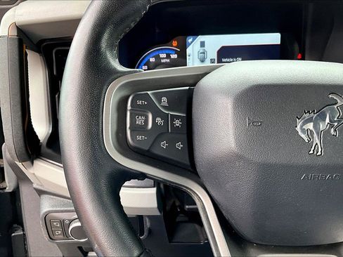 Used 2021 Ford Bronco Badlands image 19