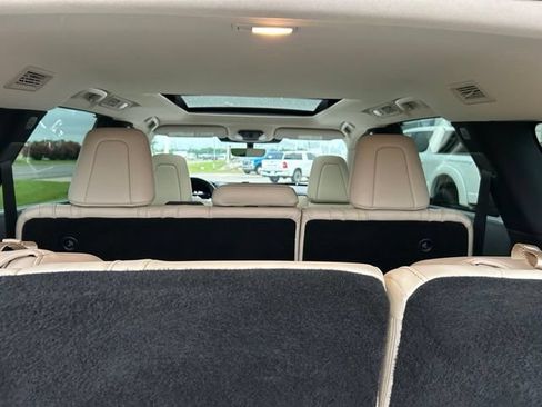 Used 2023 INFINITI QX60 Luxe w/ Cargo Package FWD image 8