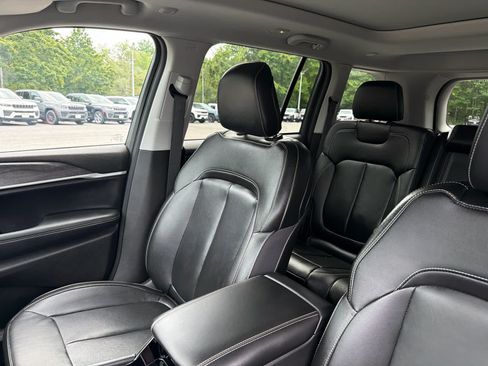 Used 2023 Jeep Grand Cherokee 4WD 4xe image 19