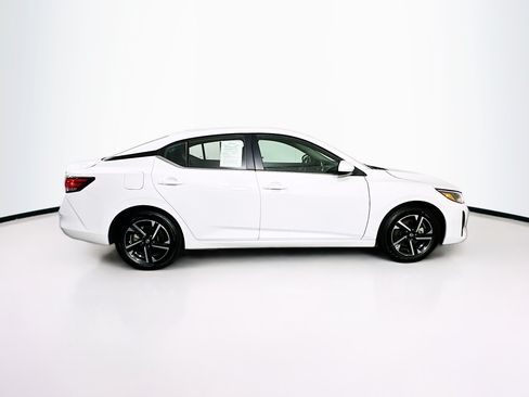 Used 2024 Nissan Sentra SV FWD image 10