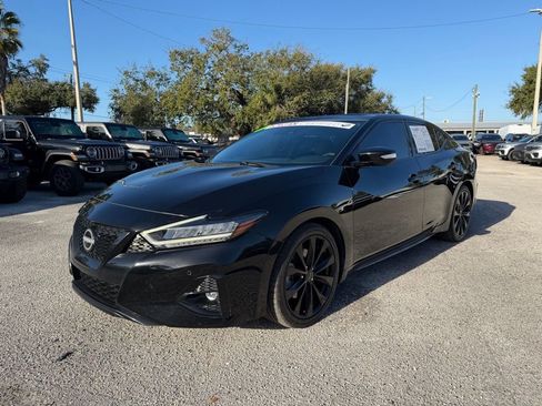 Used 2023 Nissan Maxima SR w/ Sport Mat Group image 2