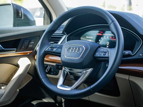 Used 2023 Audi Q5 2.0T Premium Plus w/ Premium Plus Package image 15