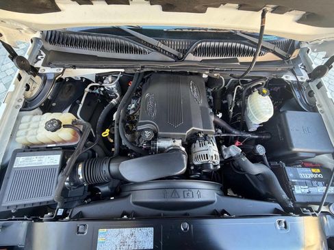 Used 2005 Chevrolet Avalanche 2500 w/ Preferred Equipment Group image 41