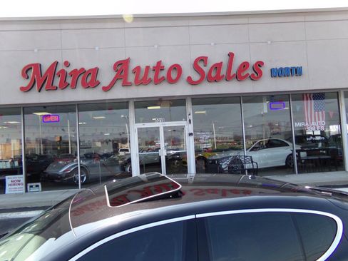 Used 2014 Porsche Panamera S image 9