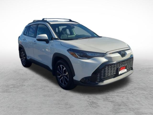 Certified 2024 Toyota Corolla Cross AWD Hybrid w/ Moonroof Package image 3