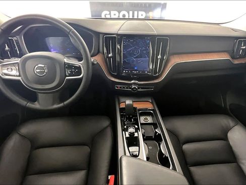 Used 2024 Volvo XC60 B5 Plus w/ Protection Package Premier image 16