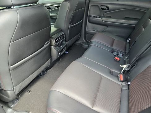 Used 2024 Honda Passport Black Edition image 37