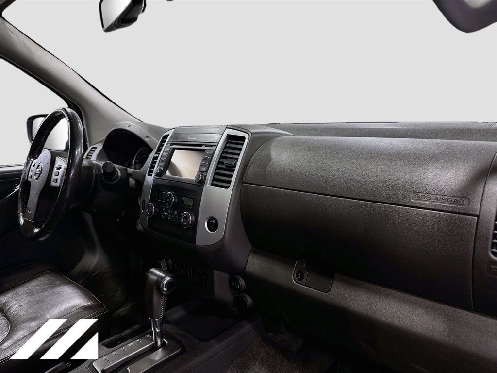 Used 2018 Nissan Frontier PRO-4X AWD/4WD image 30