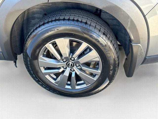 Used 2024 Nissan Pathfinder S AWD/4WD image 25