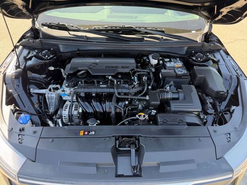 Used 2025 Kia K4 FWD image 32