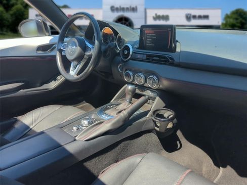 Used 2019 MAZDA MX-5 Miata RF Grand Touring RWD image 33
