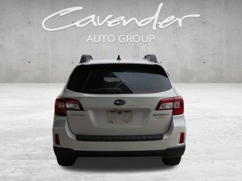 Used 2017 Subaru Outback 2.5i Premium image 6