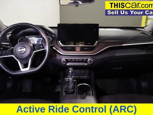 Used 2023 Nissan Altima 2.5 SV w/ SV Premium Package image 17