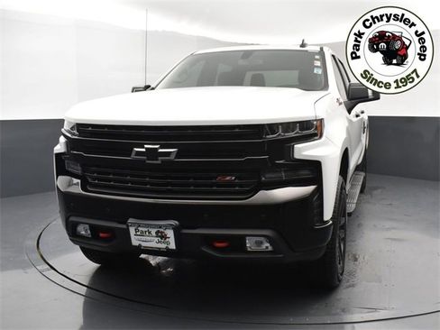 Used 2022 Chevrolet Silverado 1500 LT Trail Boss image 2