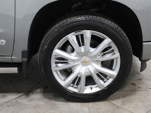 Used 2024 Chevrolet Silverado 1500 High Country w/ High Country Premium Package image 63