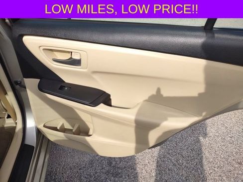 Used 2017 Toyota Camry LE FWD image 19