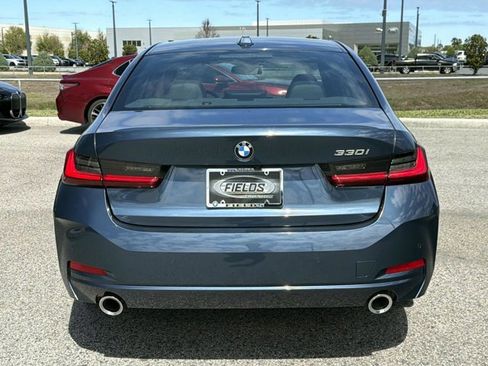 Used 2025 BMW 330i Sedan image 4