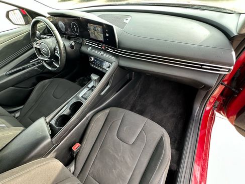 Used 2023 Hyundai Elantra SEL w/ Convenience Package image 20