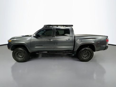 Used 2022 Toyota Tacoma Limited image 10