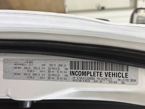 Used 2018 RAM 4500 Tradesman w/ Power & Remote Entry Group AWD/4WD image 22