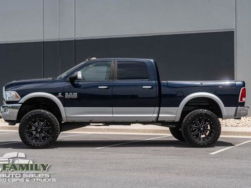 Used 2016 RAM 2500 Laramie w/ Convenience Group AWD/4WD image 4