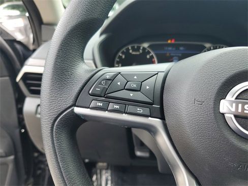 Used 2024 Nissan Altima 2.5 SV image 22