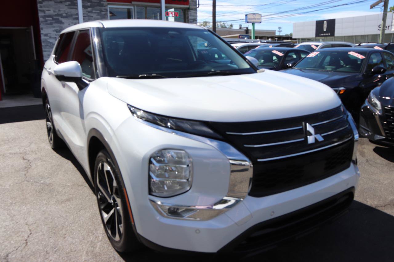 Used 2024 Mitsubishi Outlander FWD image 7