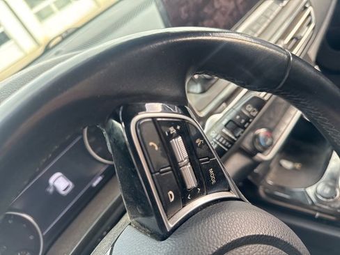 Used 2021 Kia Seltos SX w/ SX Sunroof Package image 16