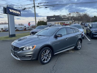 Used 2018 Volvo V60 T5 Cross Country w/ Convenience Package