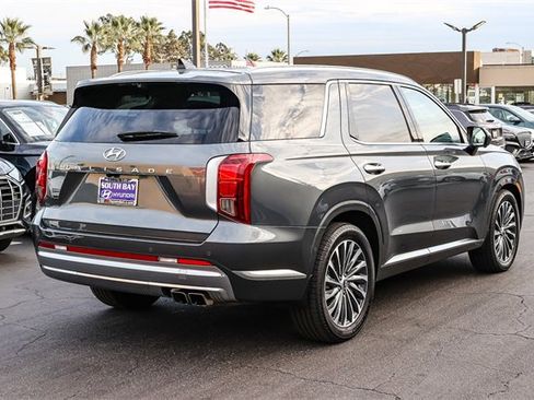 Used 2023 Hyundai Palisade Calligraphy image 6