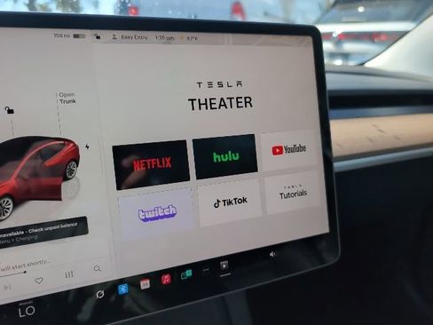 Used 2022 Tesla Model 3 Long Range image 17