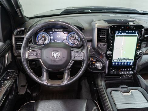 Used 2020 RAM 1500 Limited w/ Black Appearance Package AWD/4WD image 14