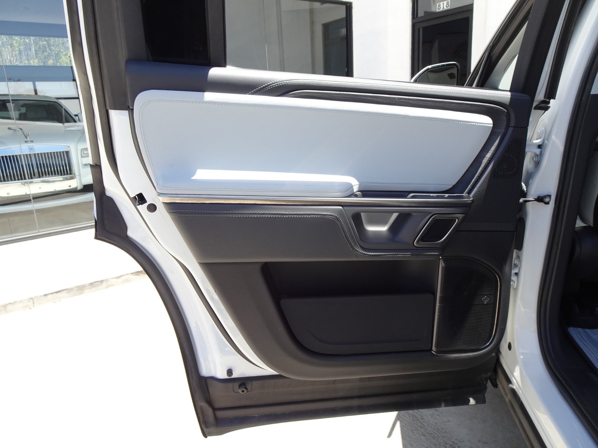 Used 2024 Rivian R1S Adventure Quad AWD/4WD image 17