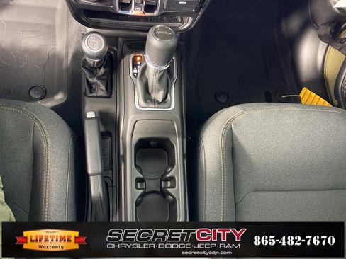 New 2025 Jeep Gladiator Sport image 23