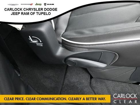 New 2026 Chrysler Pacifica Limited w/ Uconnect Theater Family Group image 15