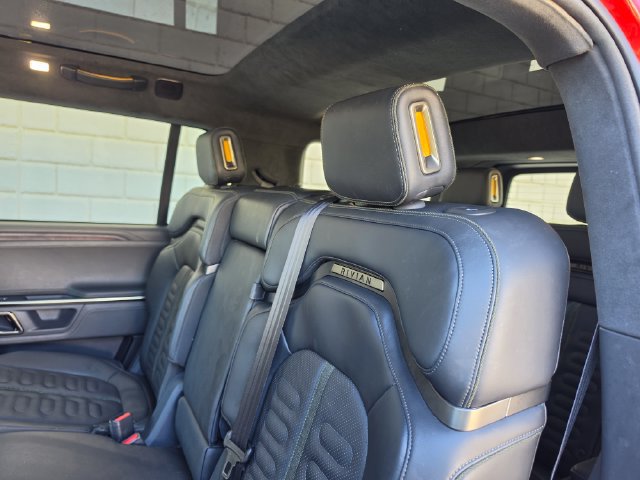 Used 2022 Rivian R1S Launch Edition Quad AWD/4WD image 40