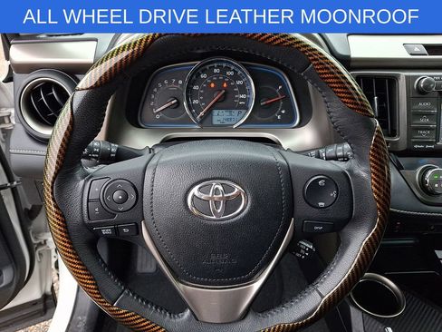 Used 2013 Toyota RAV4 Limited AWD/4WD image 19