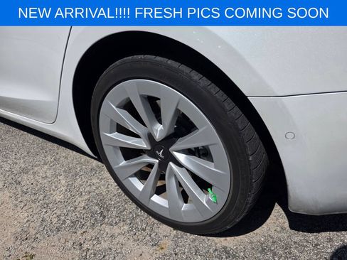 Used 2022 Tesla Model 3 Standard Range RWD image 7