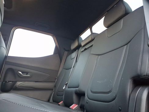 Used 2025 Hyundai Santa Cruz SEL image 12