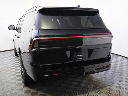 New 2026 Lincoln Navigator L Reserve w/ Jet Appearance Package image 4
