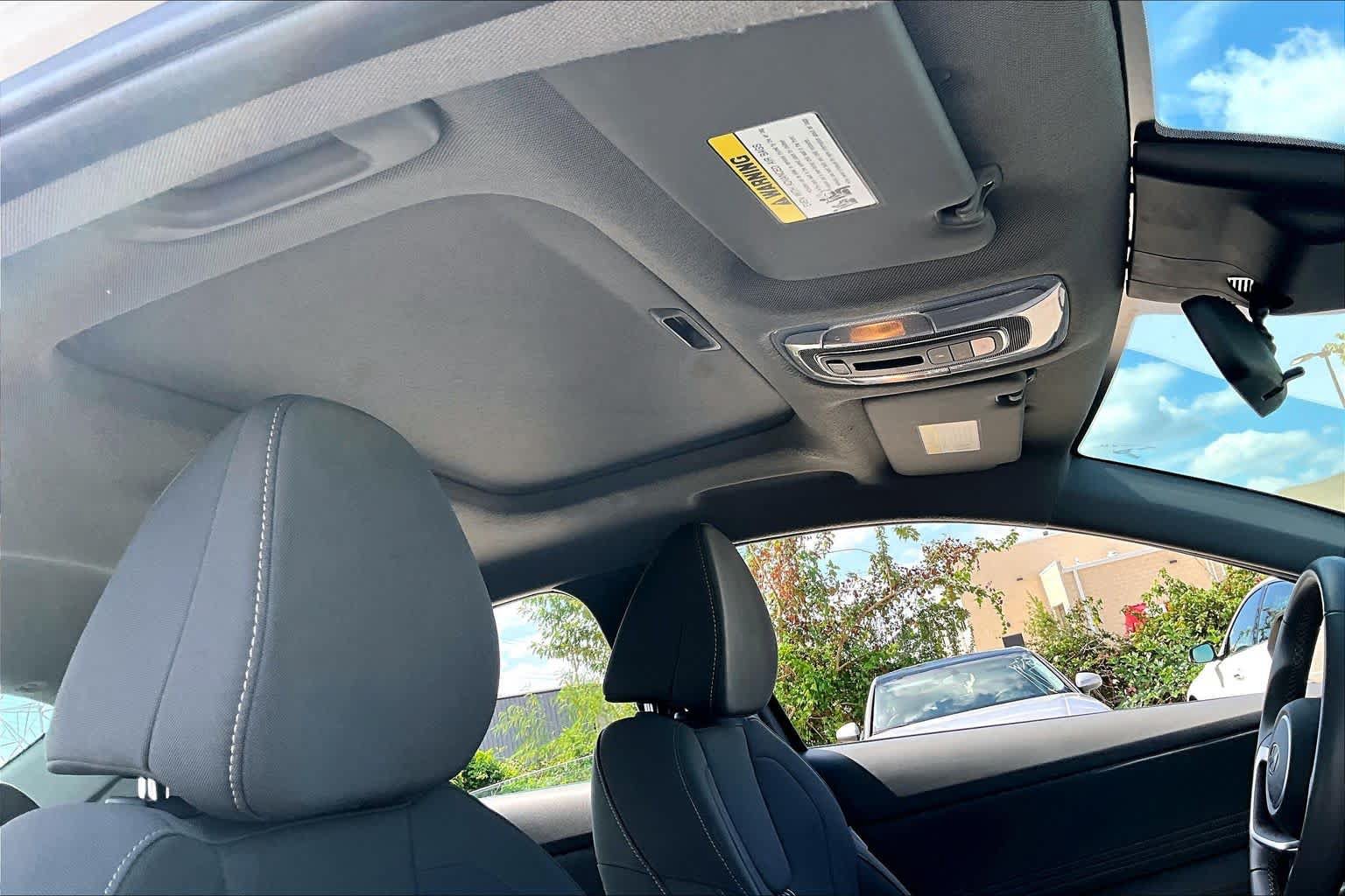 Certified 2025 Hyundai Elantra SEL FWD image 14