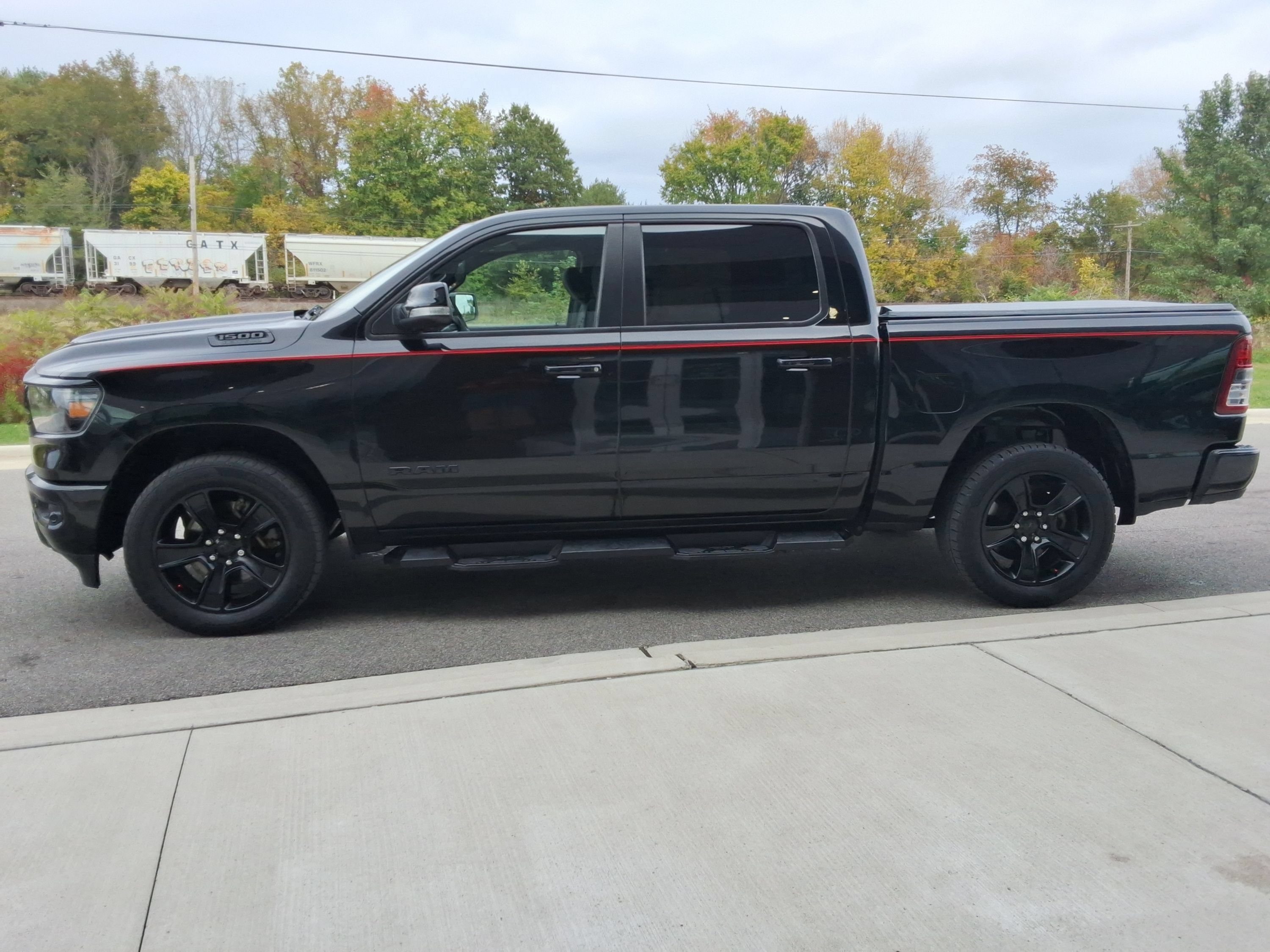 Used 2020 RAM 1500 Big Horn AWD/4WD image 9