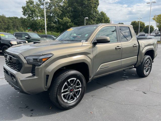 Used 2024 Toyota Tacoma TRD Sport AWD/4WD image 2