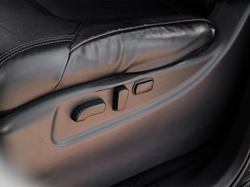 Used 2020 Nissan Armada SL w/ Premium Package image 38