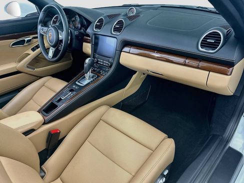 Certified 2021 Porsche 718 Boxster S RWD image 18